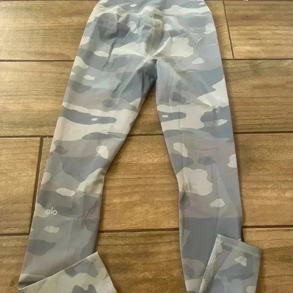 ALO vapor legging camo xsmall - Picture 4 of 4